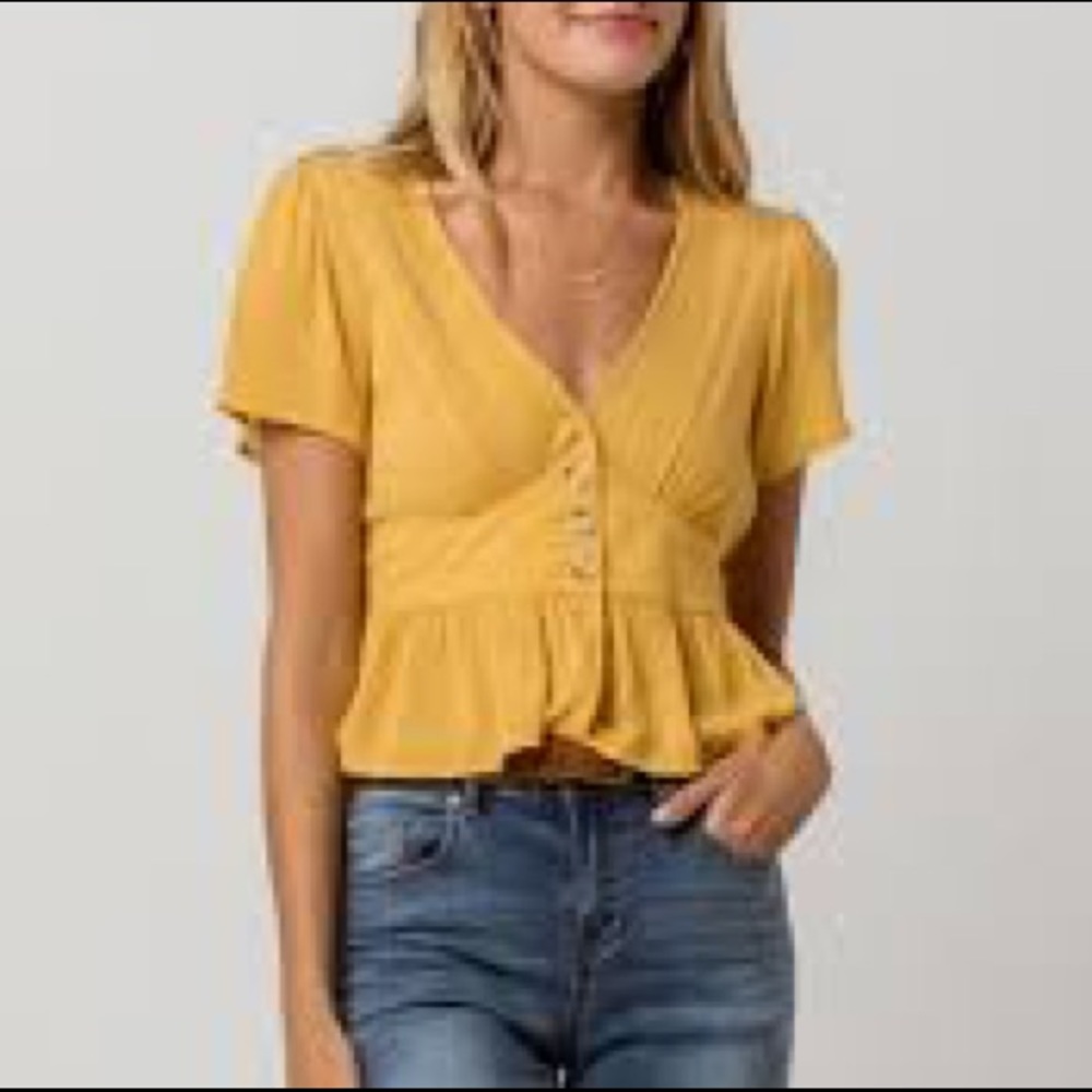Sky & Sparrow Mustard Peplum Button Top